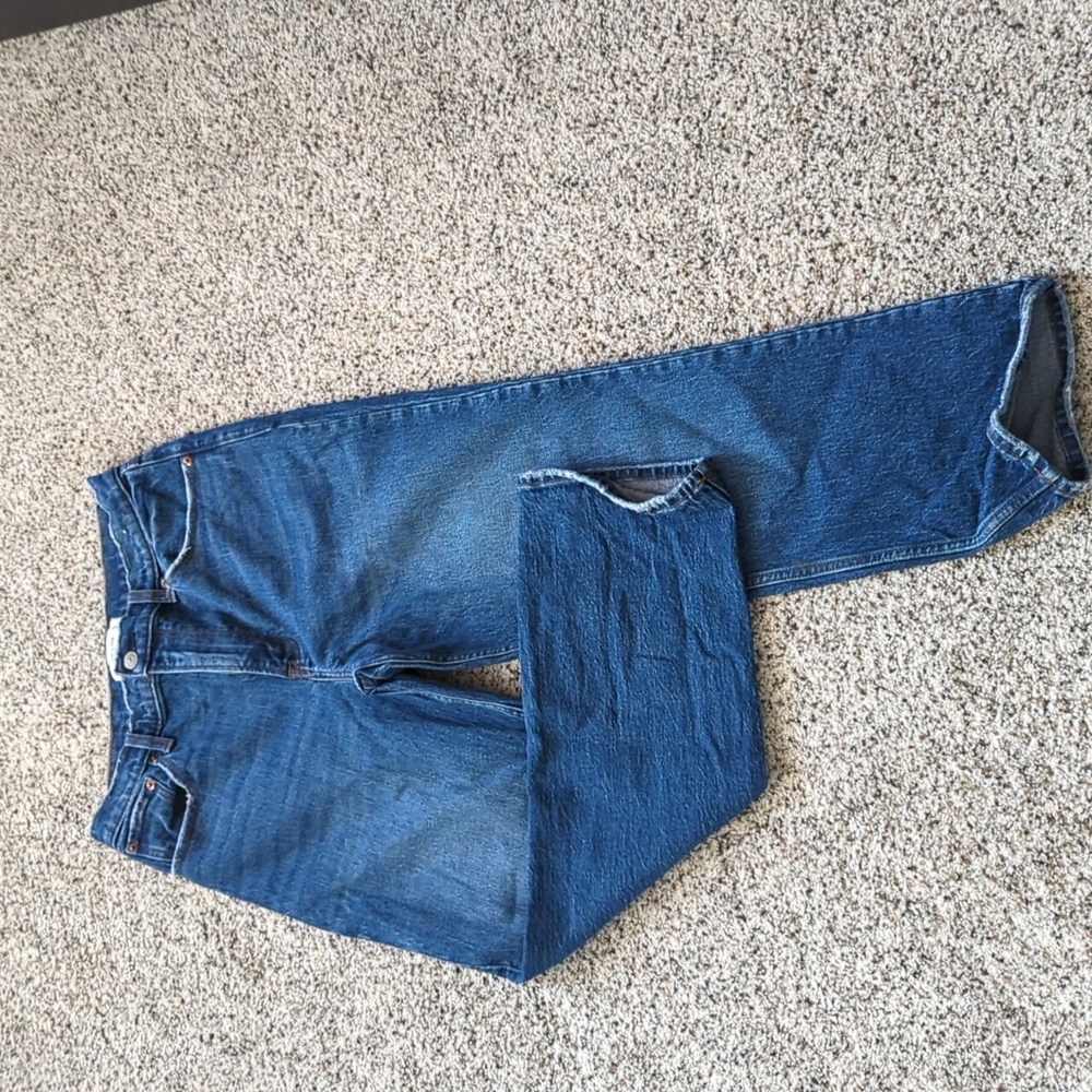 Abercrombie Straight Leg Ultra High Rise Jeans size 29